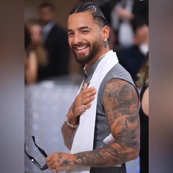 NiKe dRI FiT๐ฐLeBr0n GrEaTneSs๐ฐ tEe - Picture 6 of 6